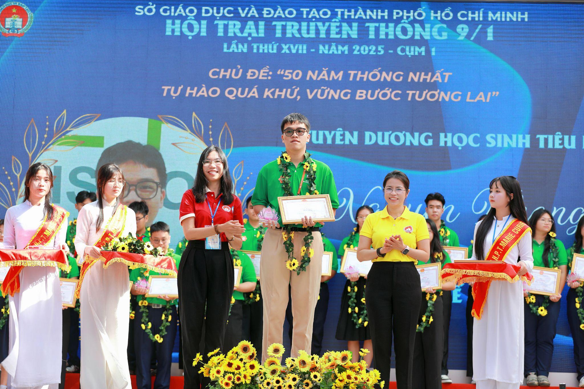 Cậu học trò Asian School chinh phục 2 trường đại học danh tiếng châu Âu...<img src='/App_Themes/Default/Images/iconnew.gif' alt='' />